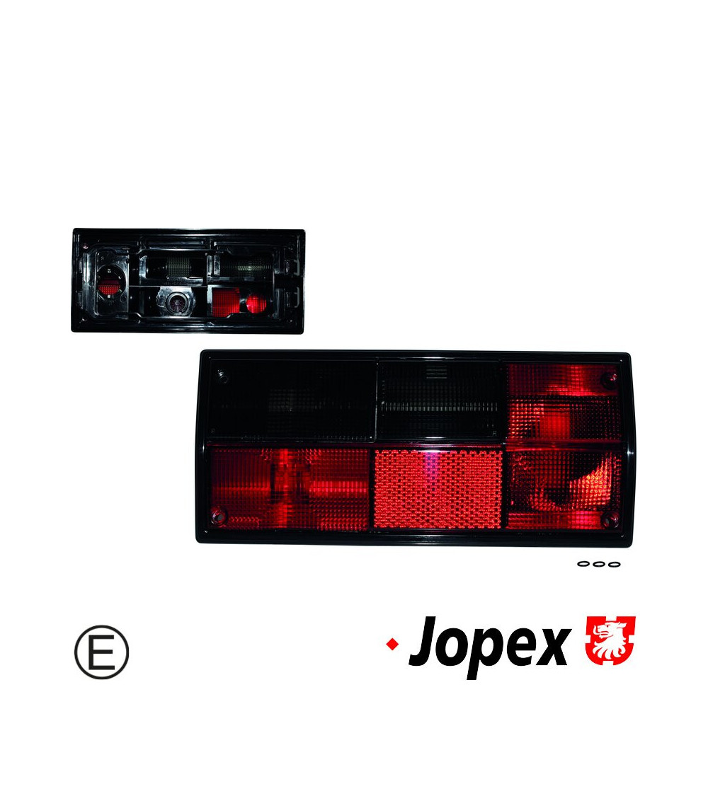 Lampa tylna ze szkłem czerwonym/przyciemnianym (smoked)